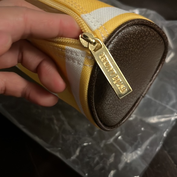 Estée Lauder Striped Makeup case - Picture 3 of 4